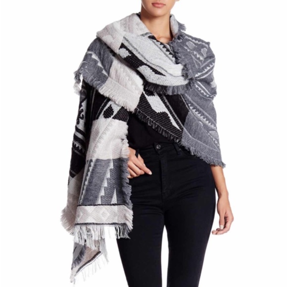 Aztec Print Scarf - Picture 2 of 3